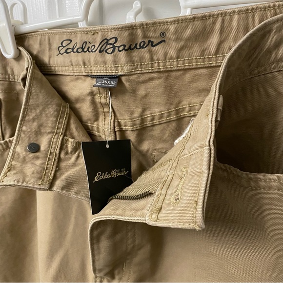Eddie Bauer NWT Straight Fit Chino Jeans in Tan 35/32 - Picture 1 of 7